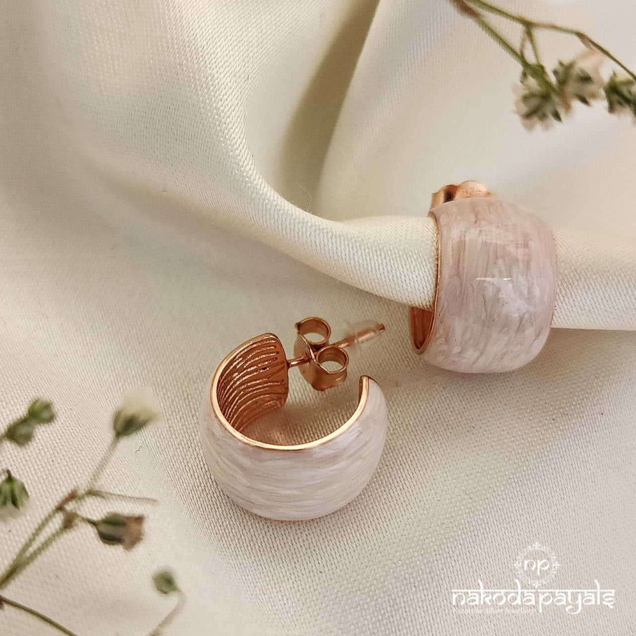 Pinkish Enamel Earrings (St2904)