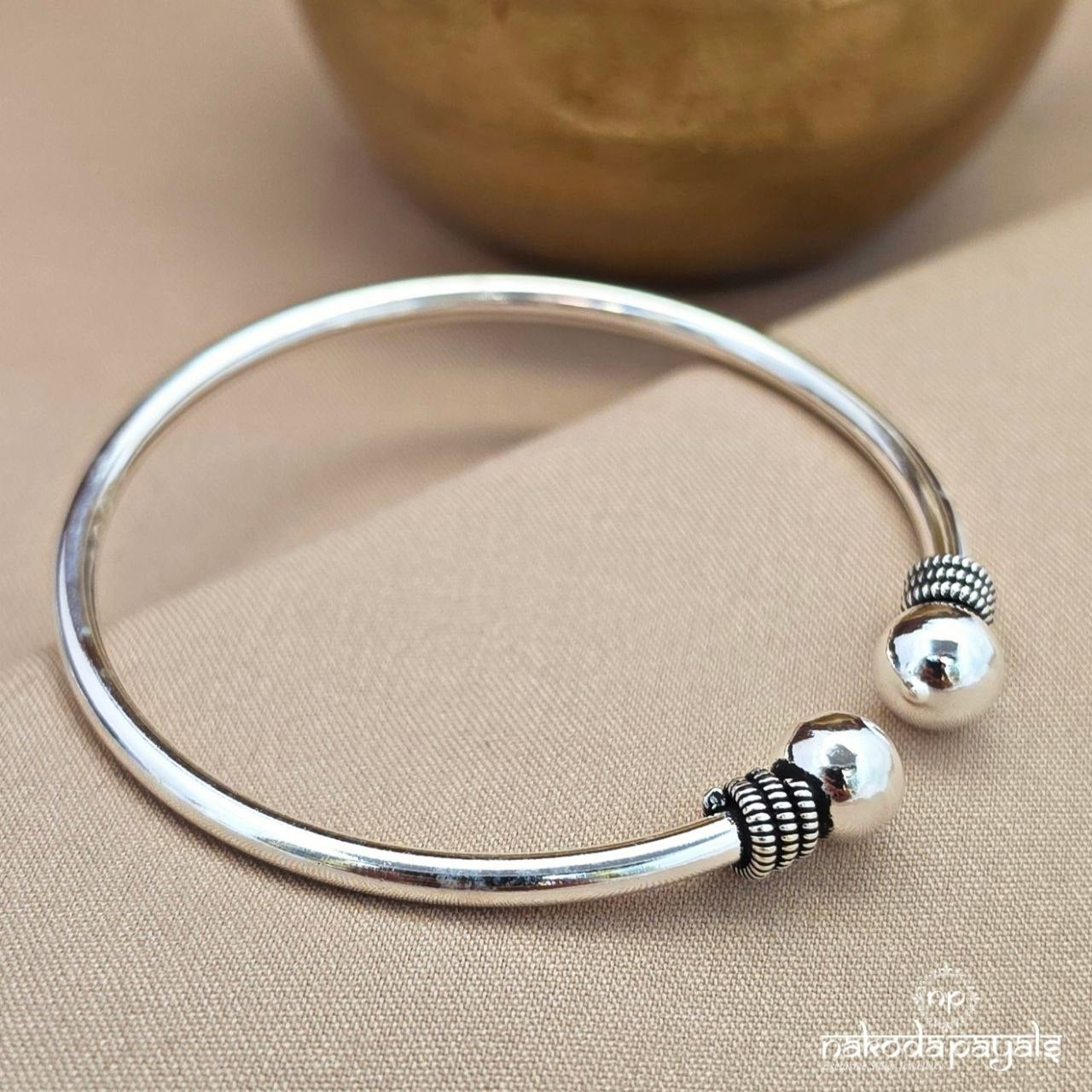 Ball Oxidised Openable Kada (K6307)