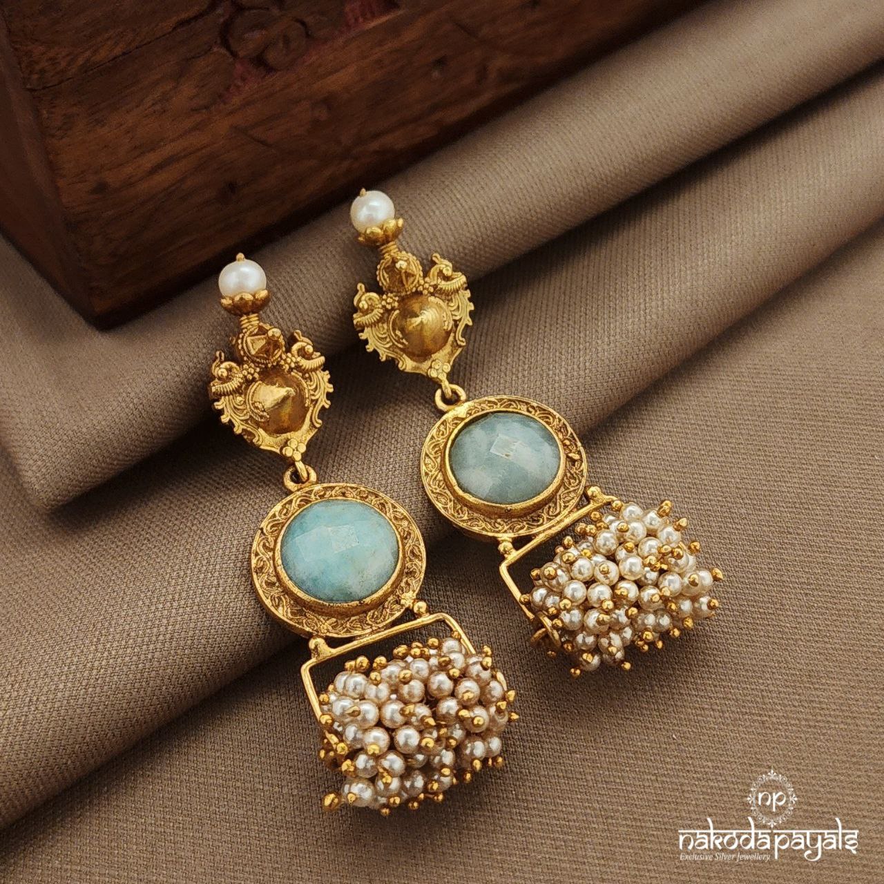 Circular Blue Pearled Earrings (Ge10279)