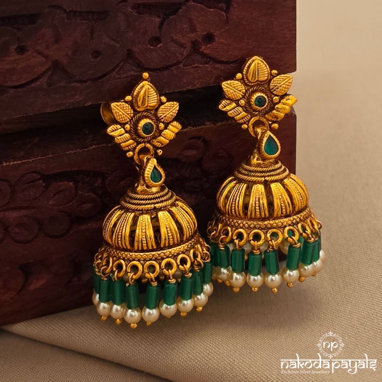 Leafy Greenish Jhumka (Ge10707)