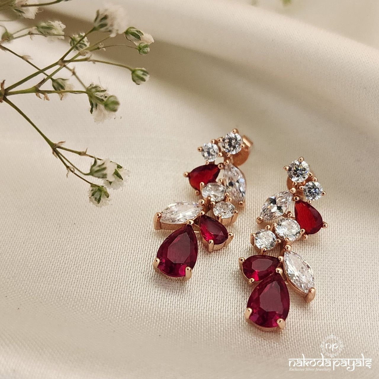 Lovely Red & White Floral Earrings (St2895)