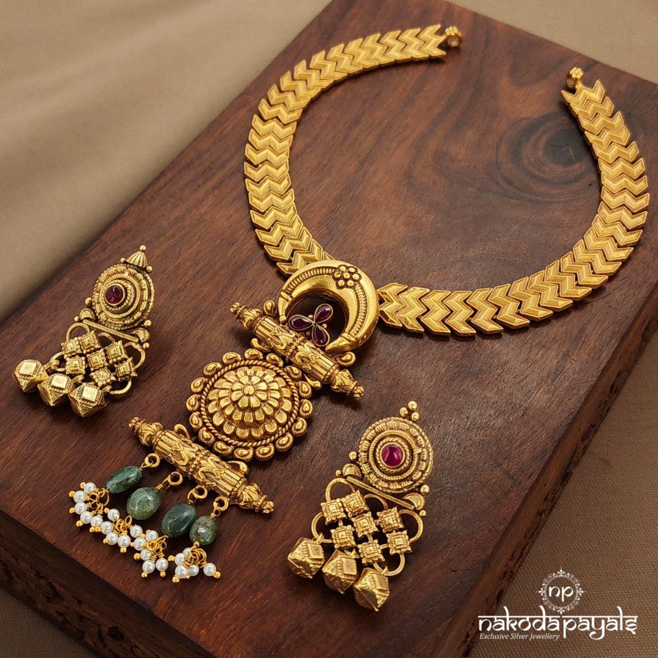 Green Drop Neckpiece With Earrings (Gn9790)