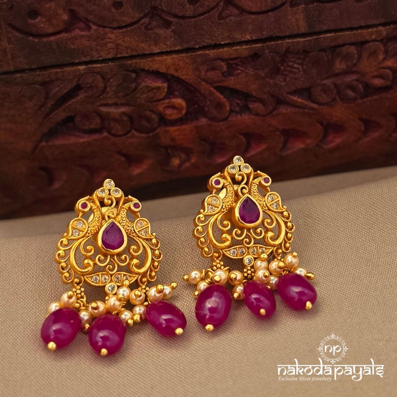 Twin Peacock Pearl Studs (Ge11231)