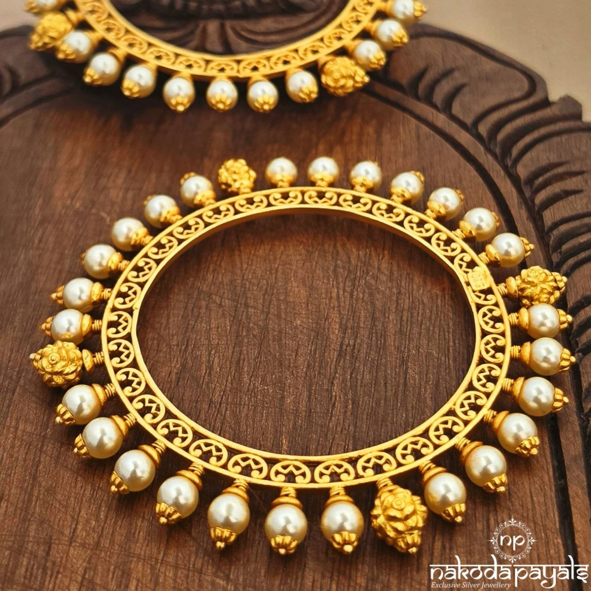 Pearly Floral Bangles (Gk3406 – 07)
