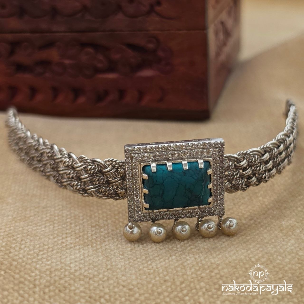 Twisted Turquoise Choker (N12026)