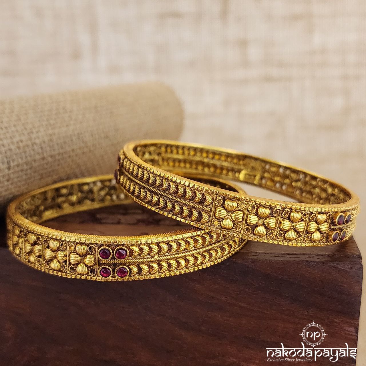 Pink Flower Bangles (Gk2805)