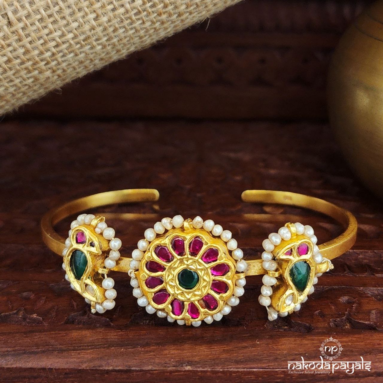 Kemp Kundan Pearled Kada (Gk3071)