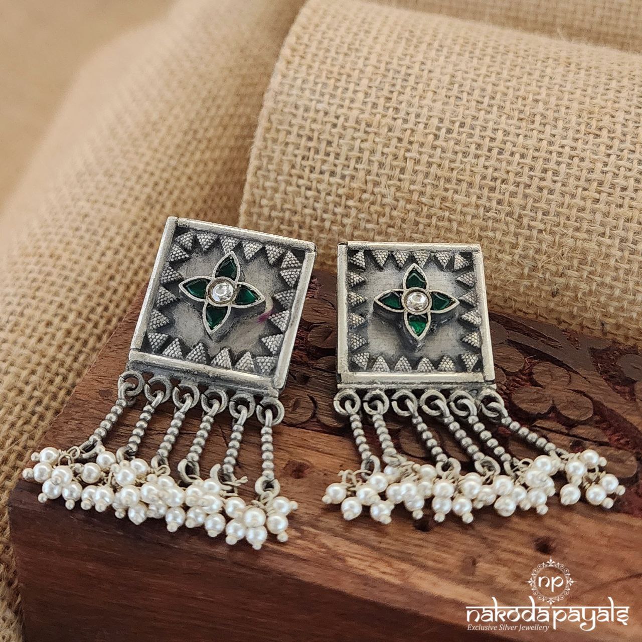 Squarish Green Flower Oxidised Chandbali (C8148)