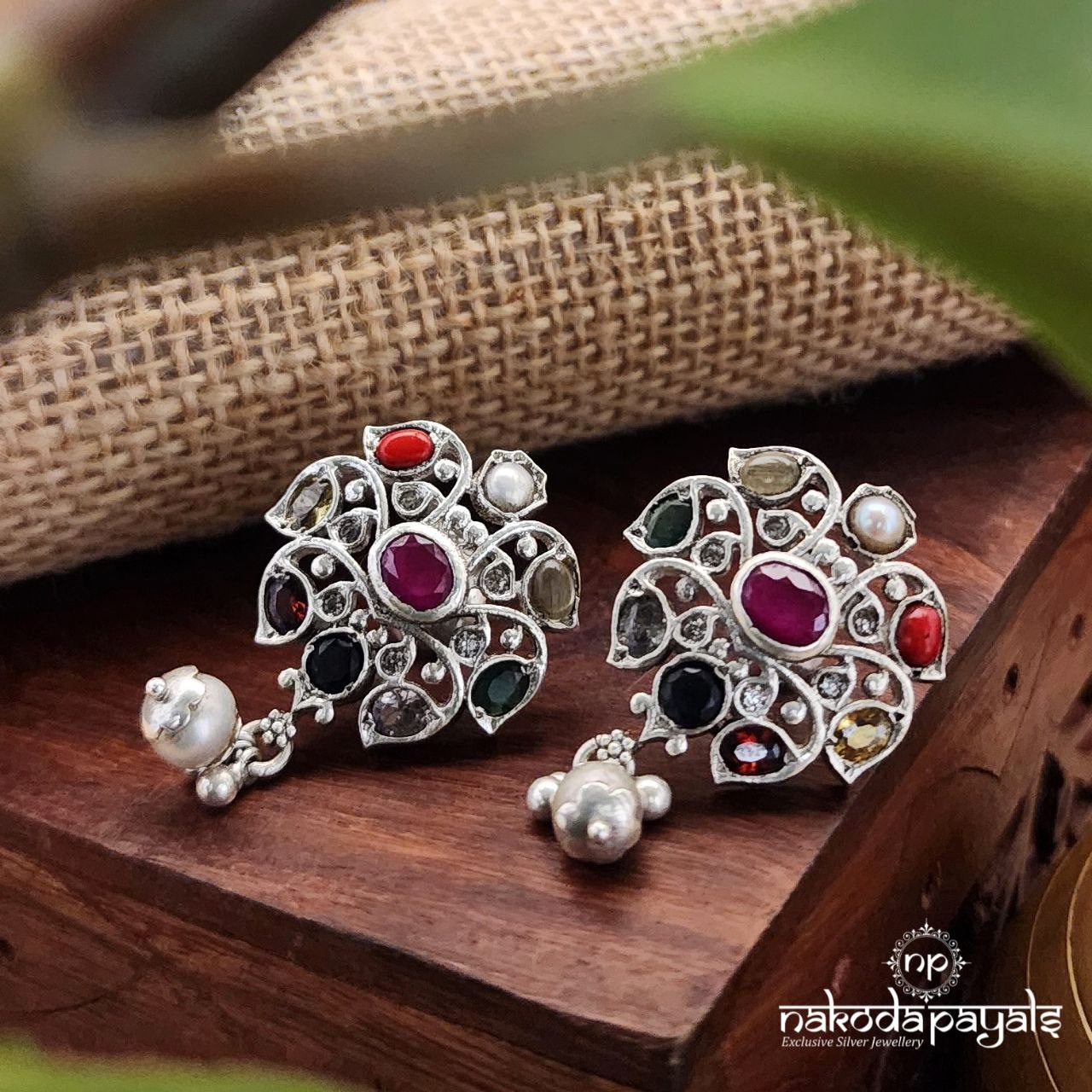Simple Navratna Studs (C1926)