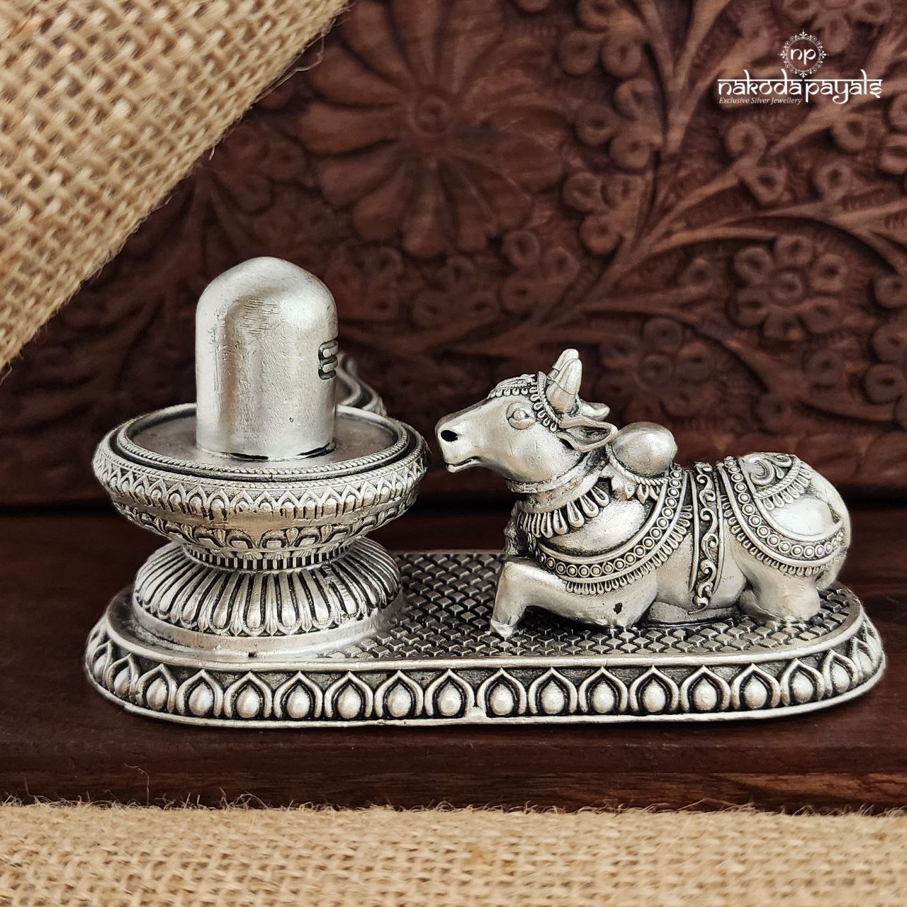 Nandi with Shiva Idol (Aa1749-51)