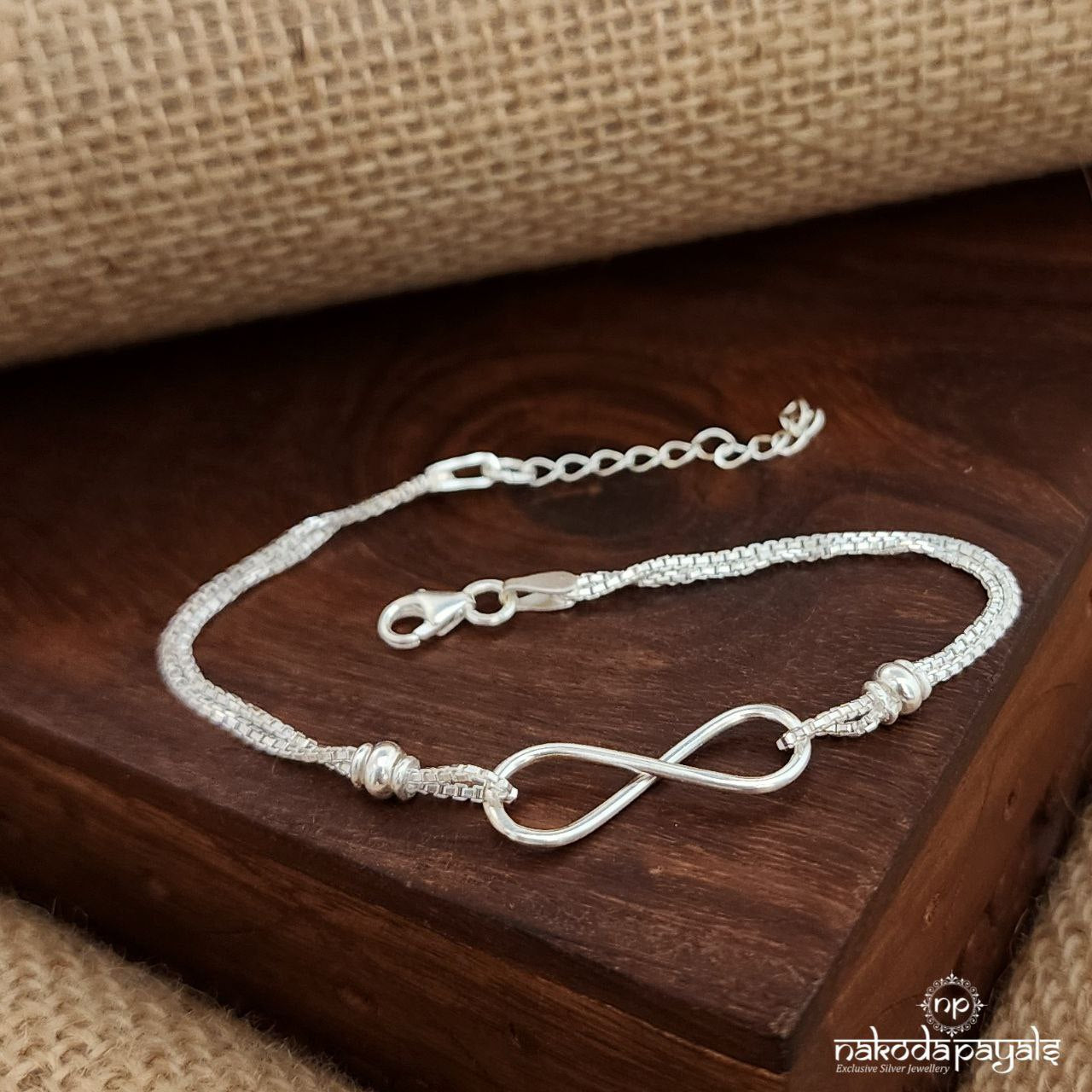 Infinity Bracelet (Br1686)