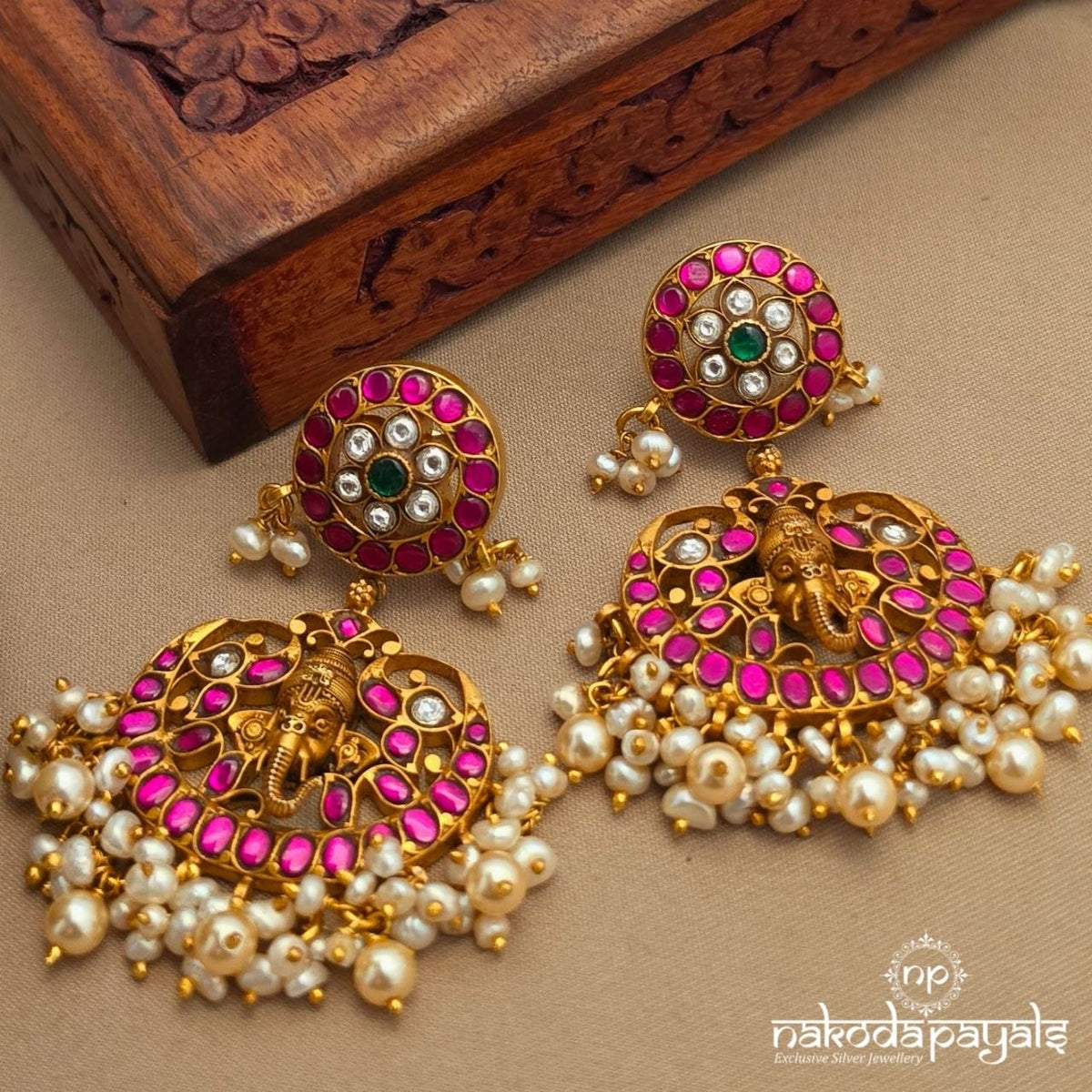 Ganesha Floral Pearl Chanbali (Ge11438)