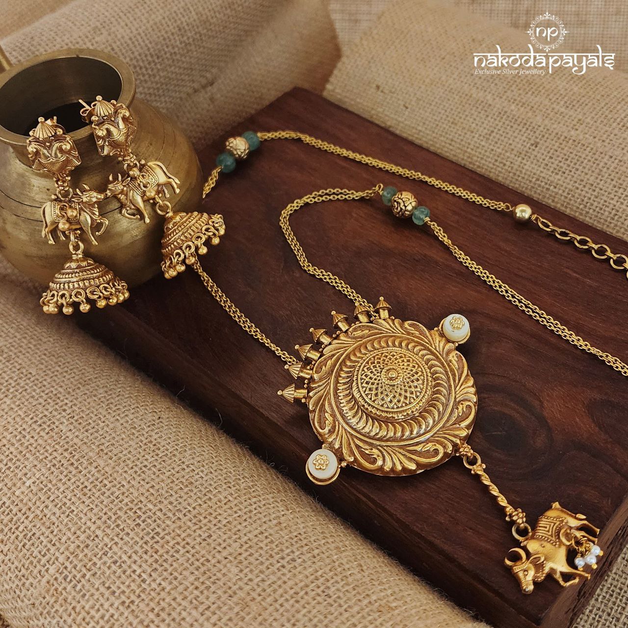 Cow Drop Neckpiece With Earrings (Gn8218)