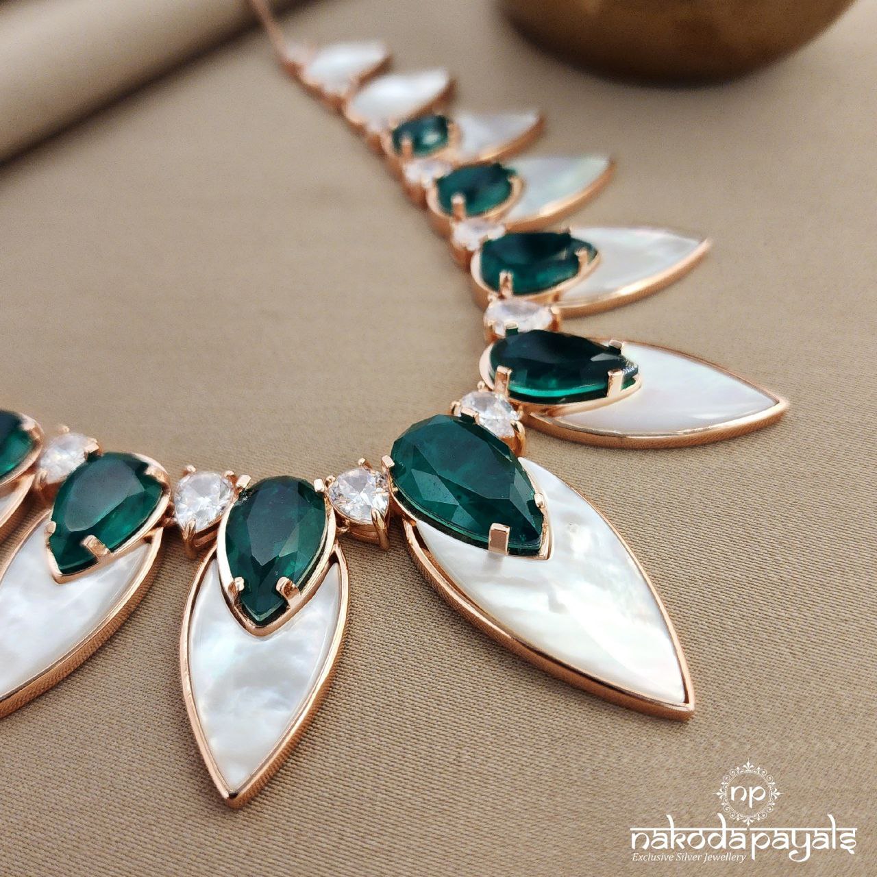 Green MOP Neckpiece (St3447)