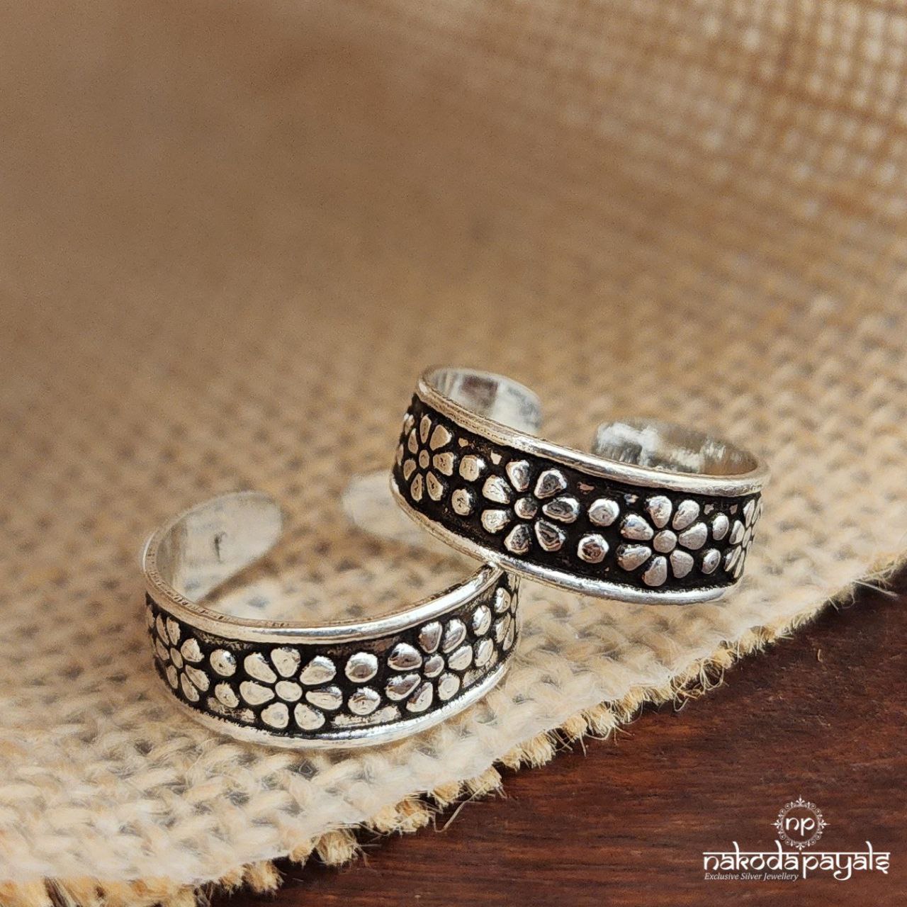 Flower Stamped Toebands (T4577)