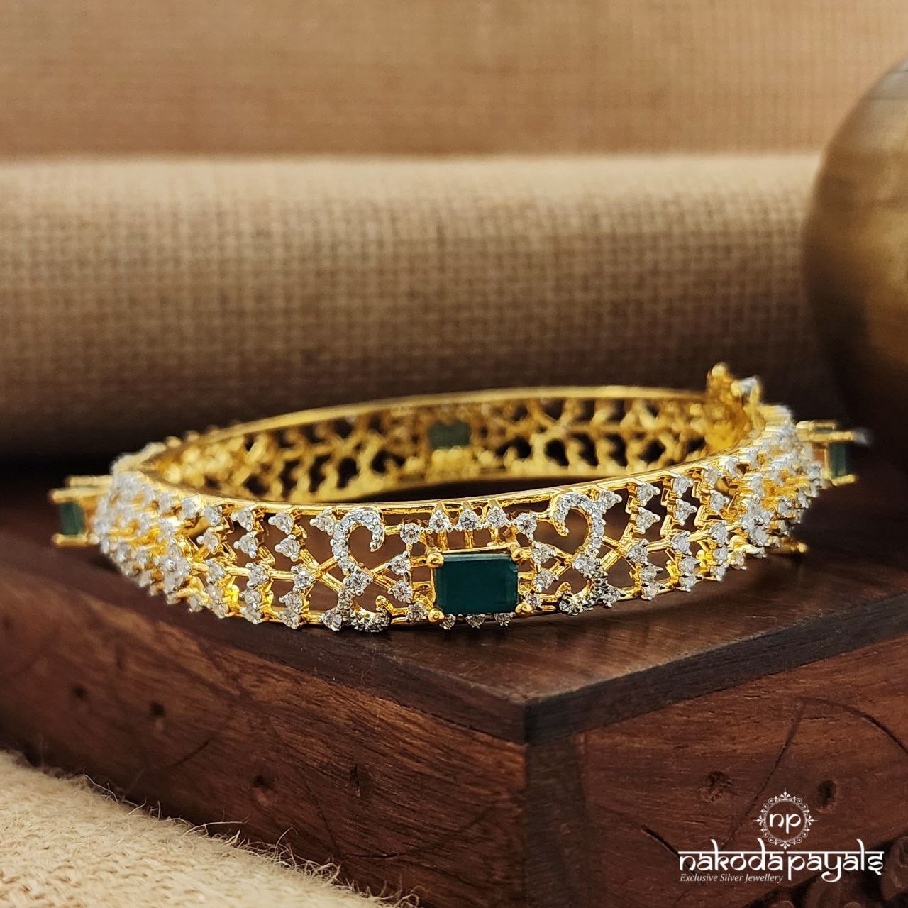 Emerald Green Screw Kada (Gk2968)