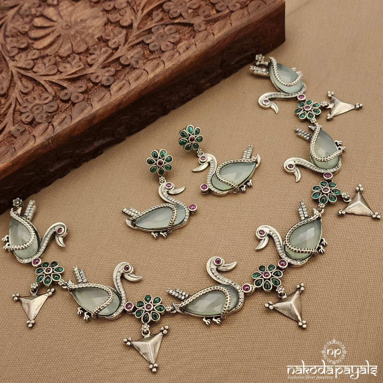 Triangular Drop Neckpiece With Earrings (N11177)