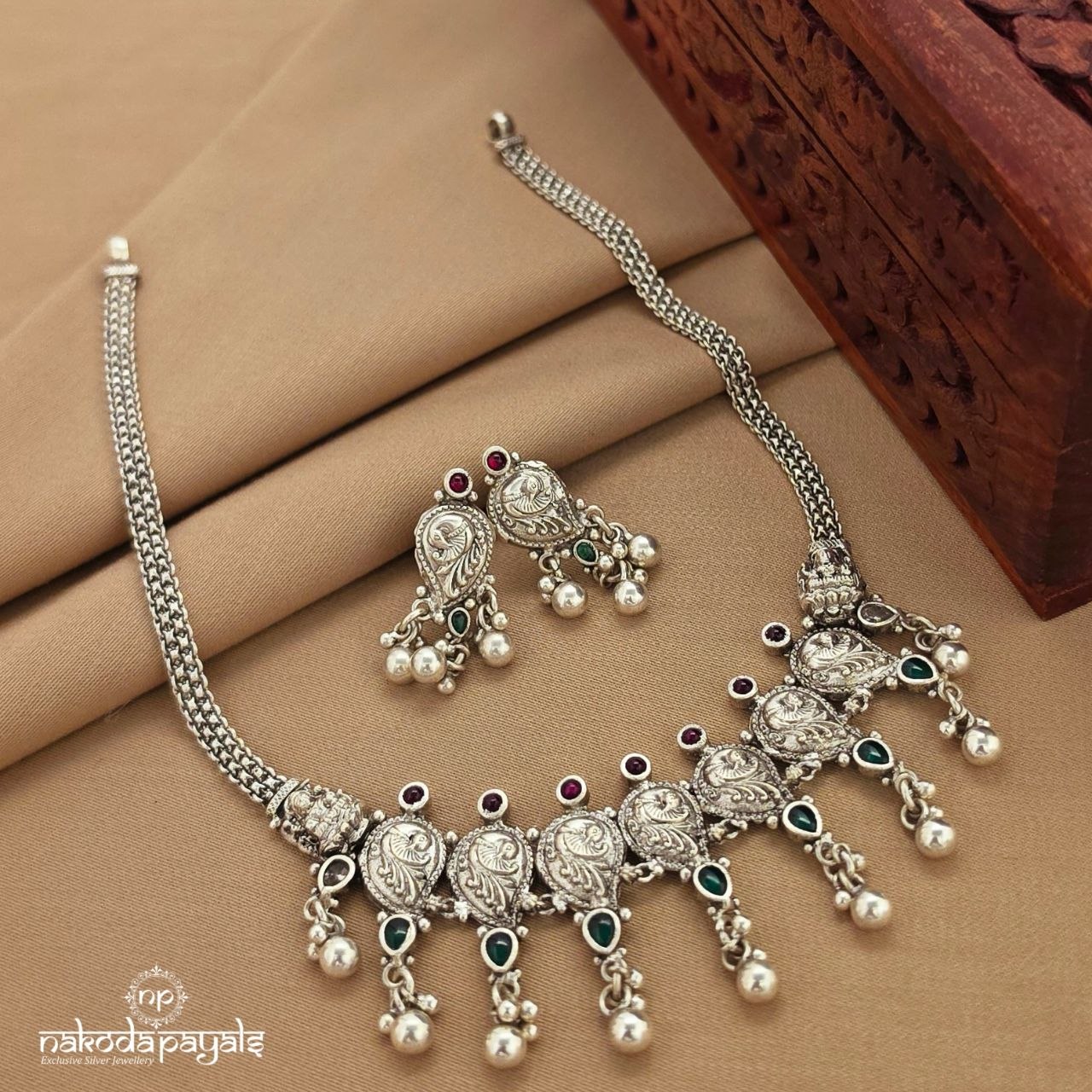 Ball Drop Neckpiece With Earrings (N11715)