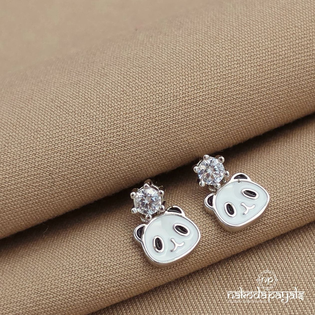 Panda White Stone Earrings (St4081)