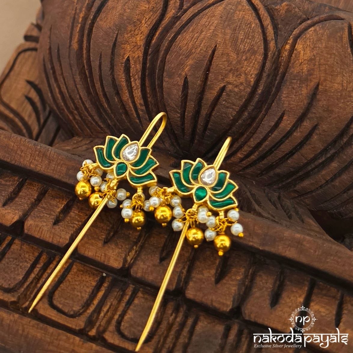 Green Lotus Pearl Earcuff (Ge11578)