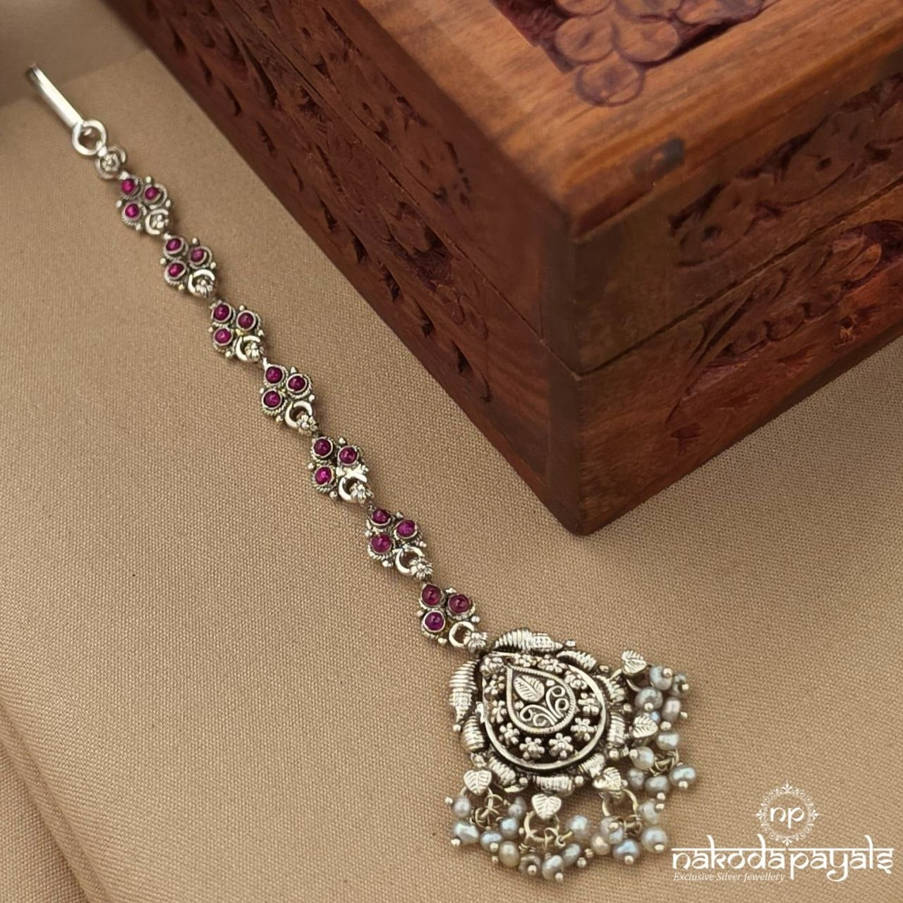 Leafy Pearl Maang Tikka (M0507)