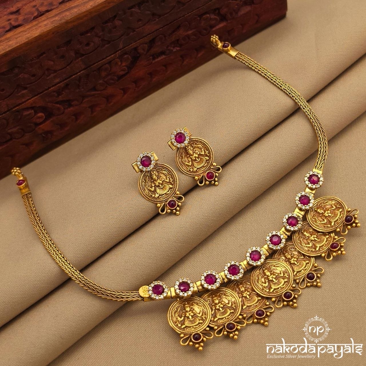Lakshmi Kasu Neckpiece With Earrings (Gn10361)