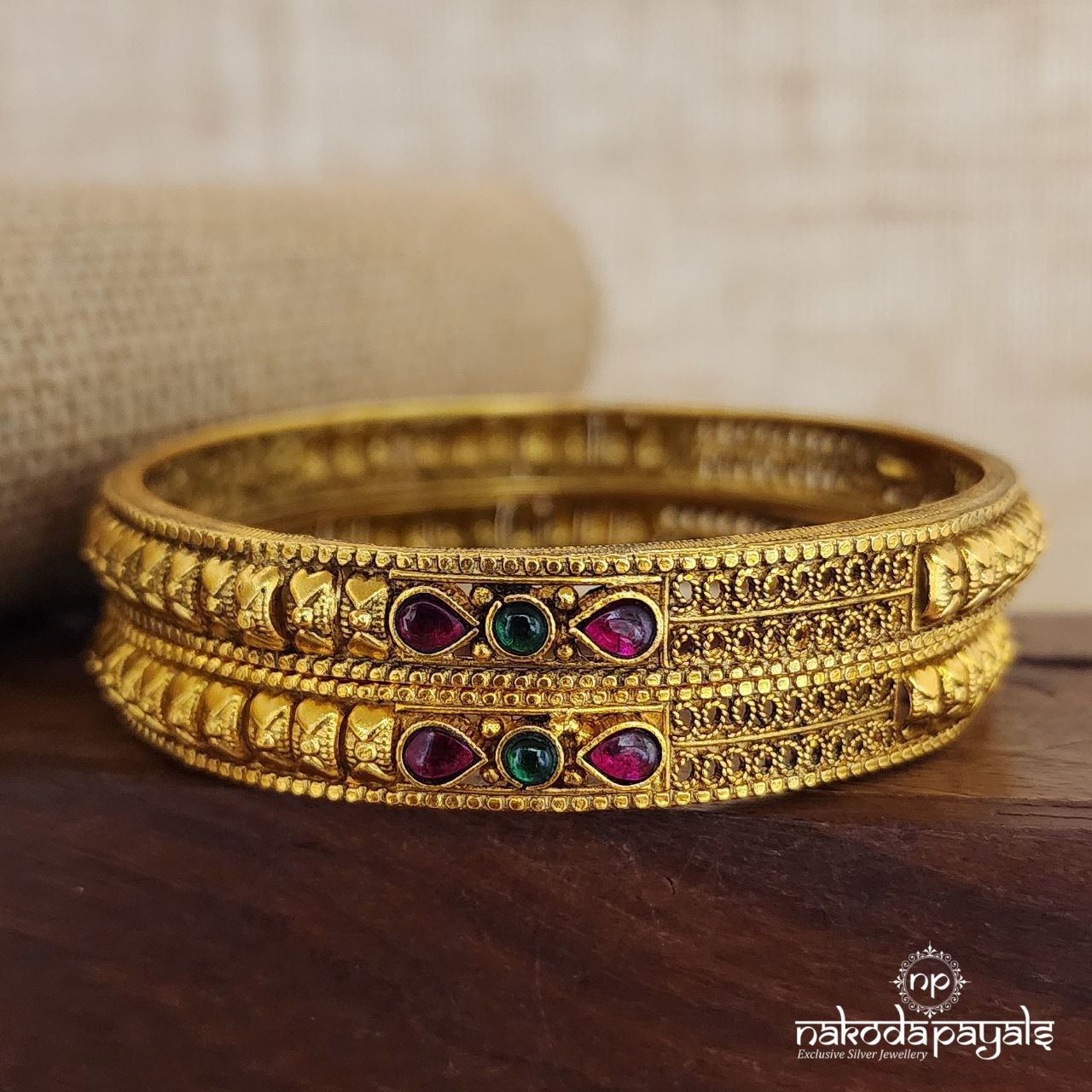 Gorgeous Kemp Bangles (Gk2802)