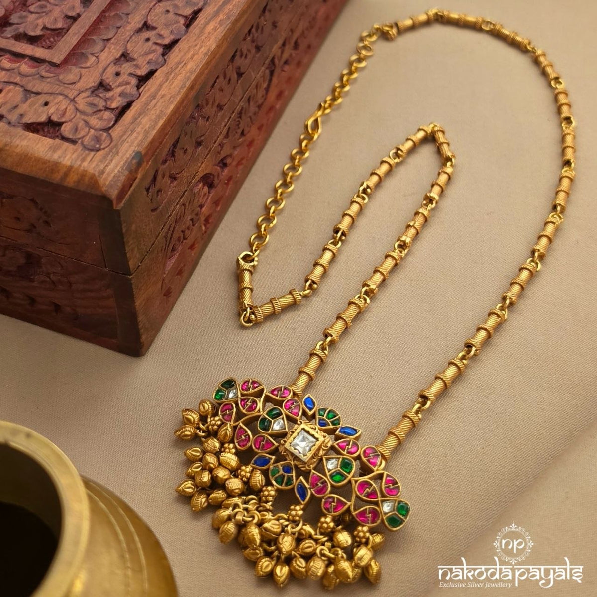 Exquisite Kundan Neckpiece (Gn10803)