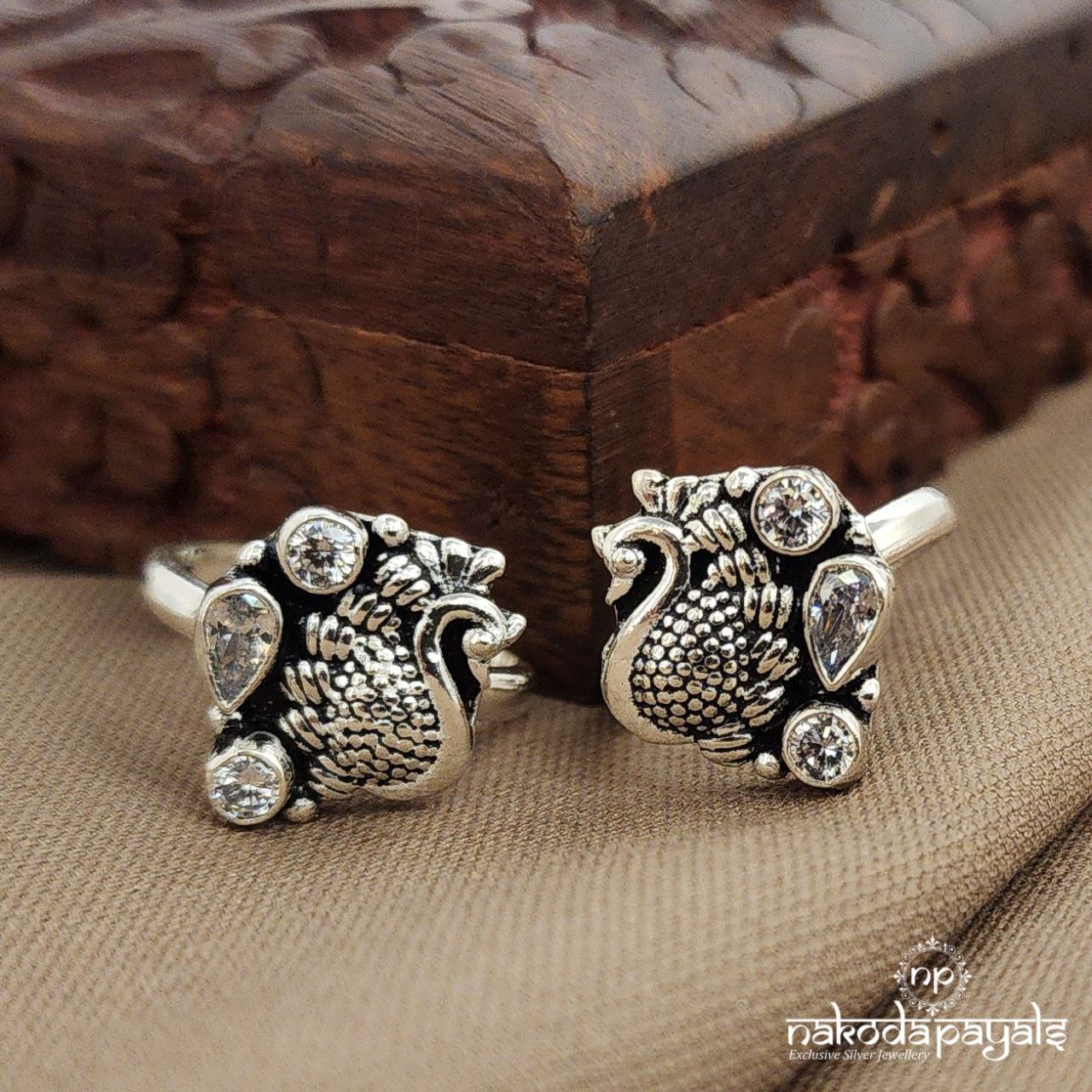 White Drop Mayur Toerings (T4783)