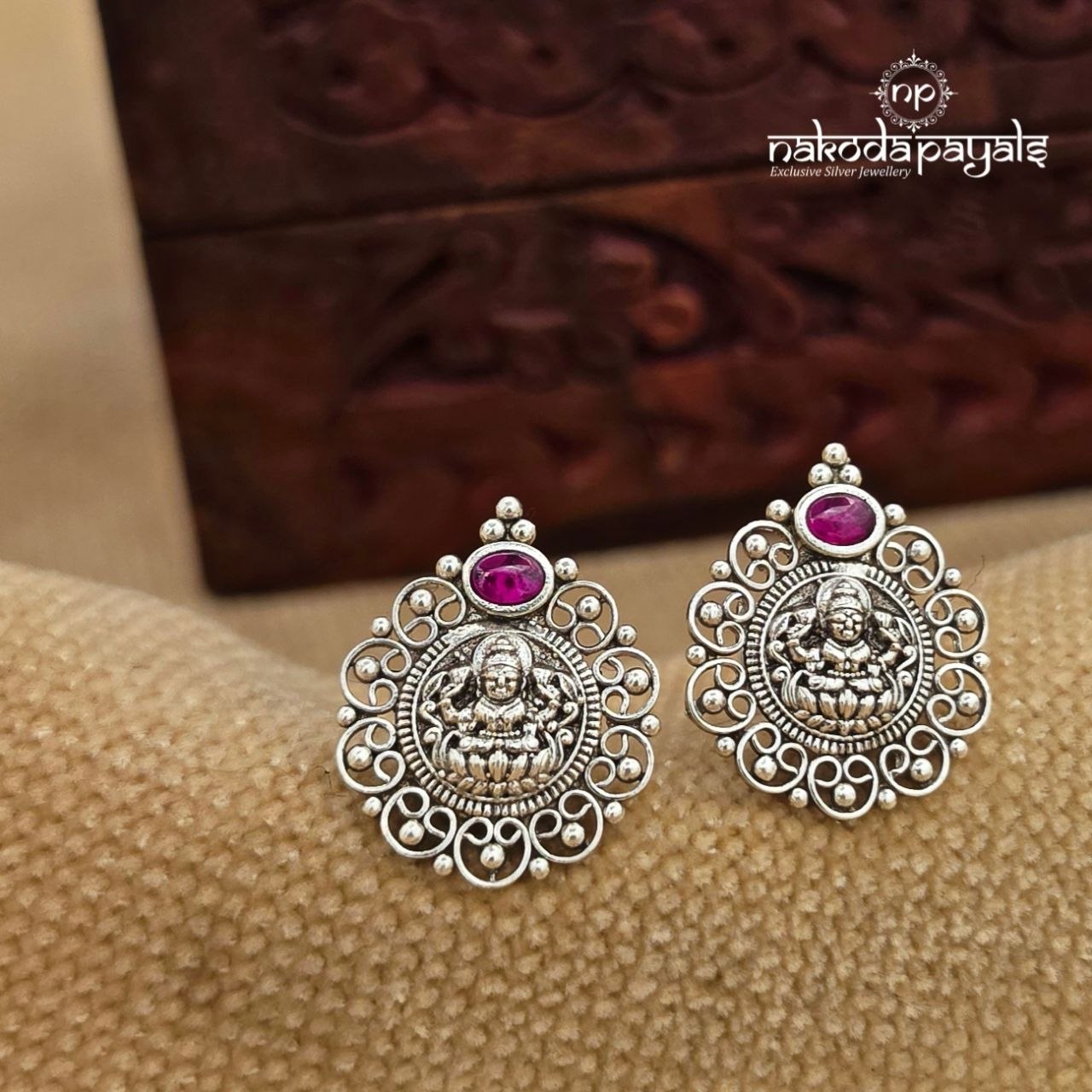 Lakshmi Kasu Studs (S4173)