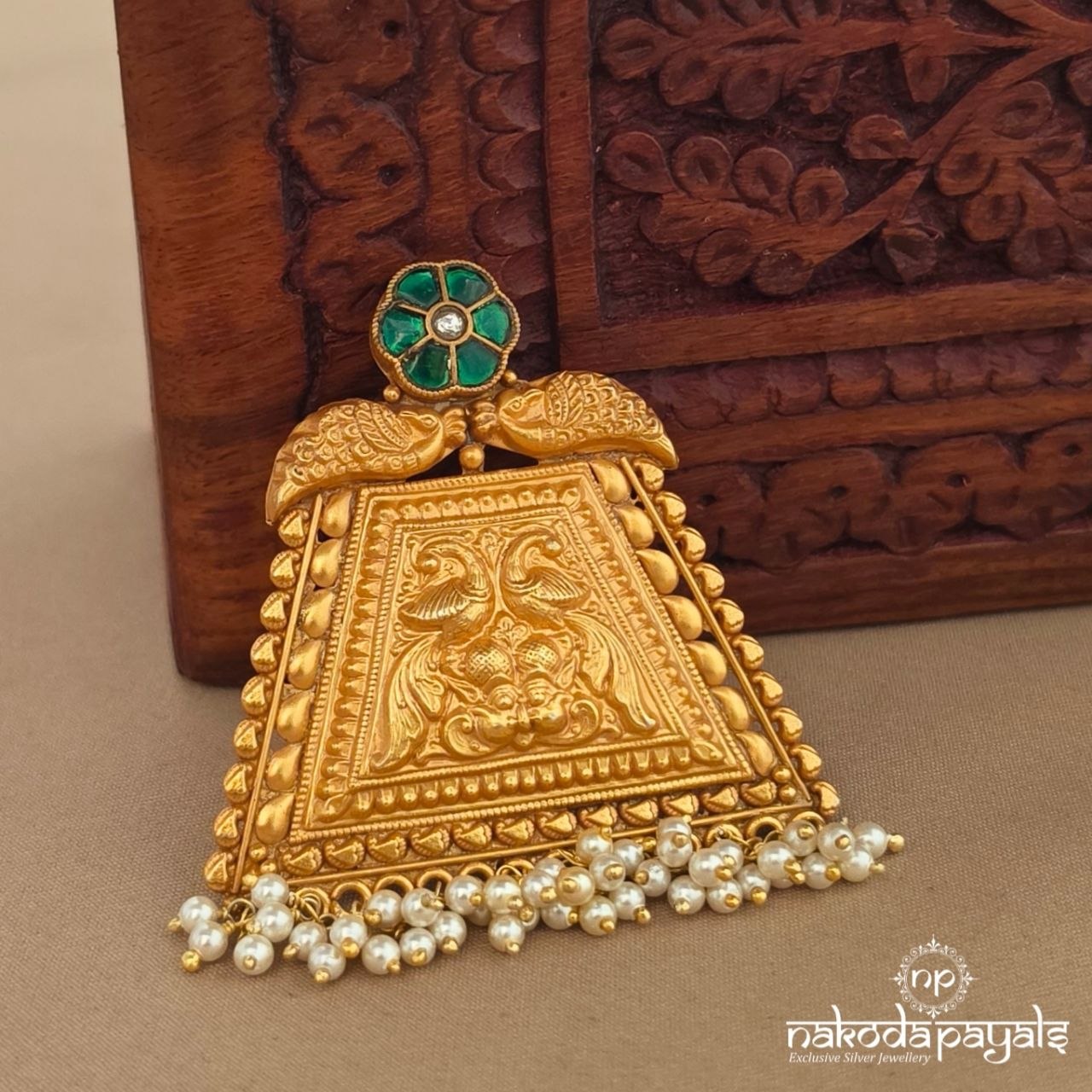 Green Floral Kundan Pendant (Gp2550)