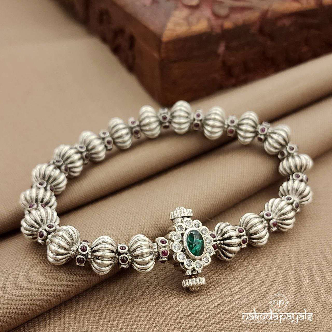 Green Oval Kada (K6209)