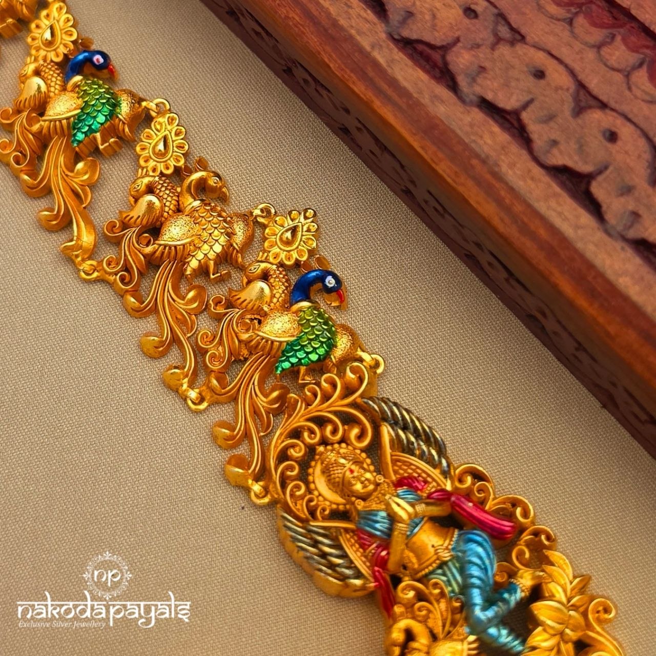 Glorifying Enamel Balaji Lakshmi Neckpiece (Gn10186)