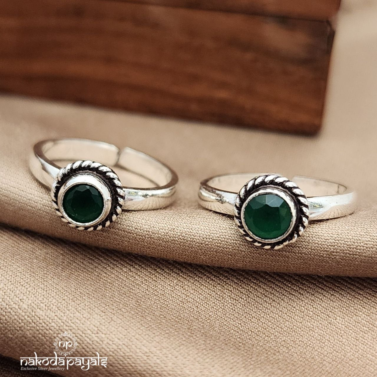 Circular Green Toerings (T4592)