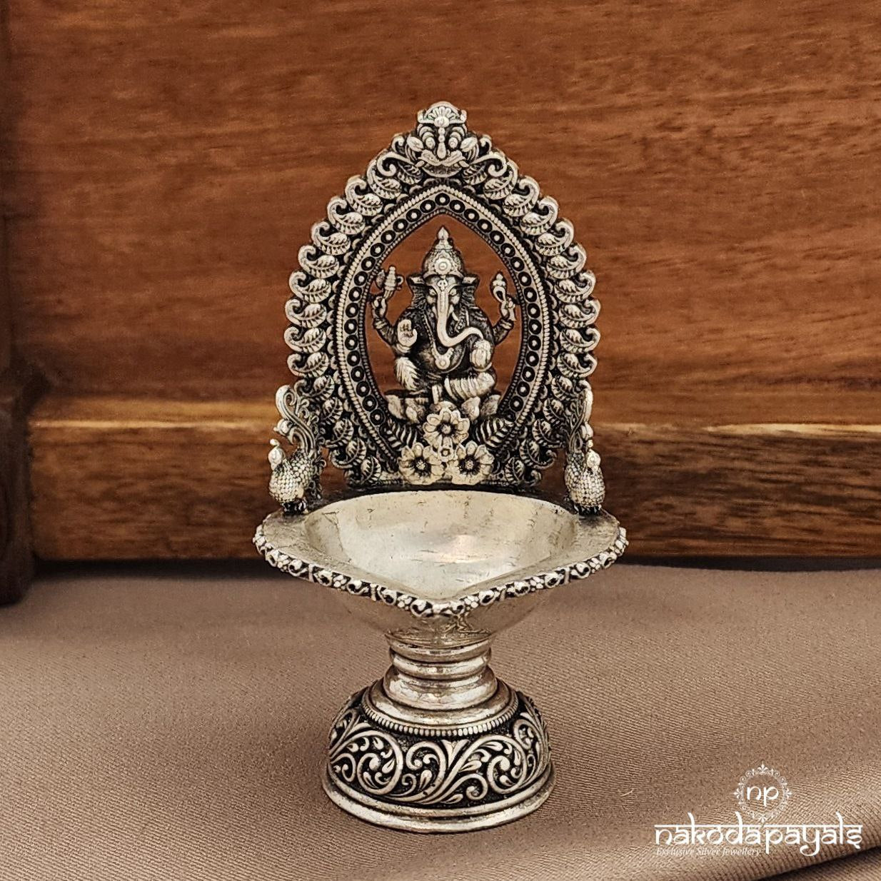 Oxidised Ganesha Deepam (Aa2235)
