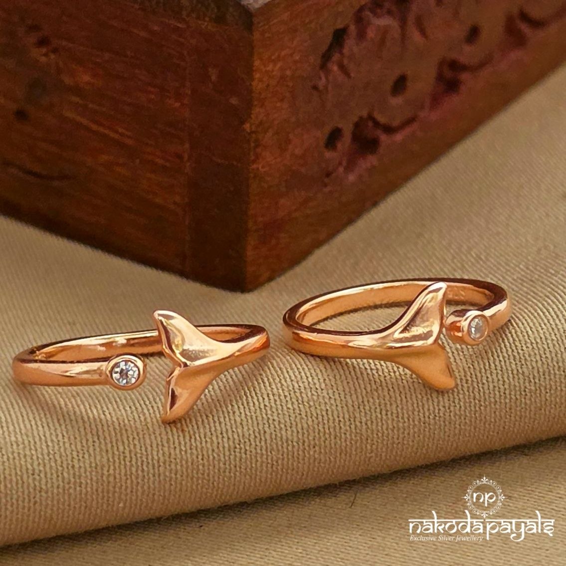 Rose Gold Dolphin Toerings (T4810)