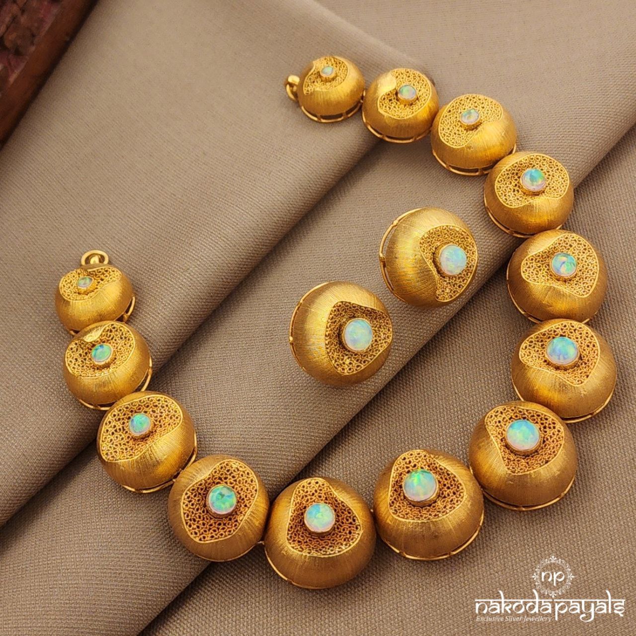 Trending Neckpiece With Earrings (Gn9884)