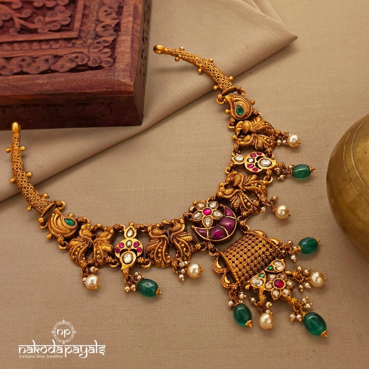 Half Moon Kundan Neckpiece (Gn10104)