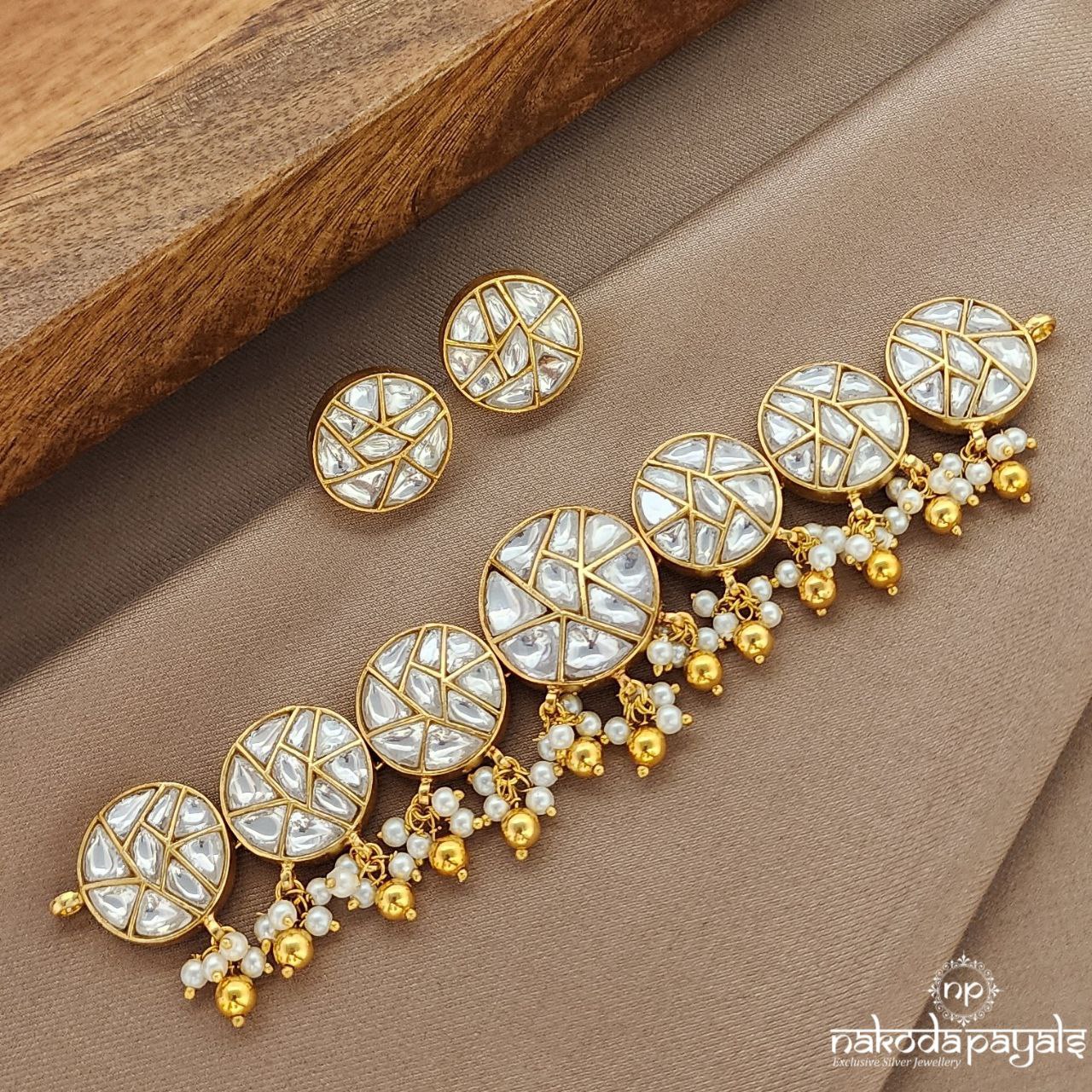 Kundan White Choker With Earrings (Gn9272)