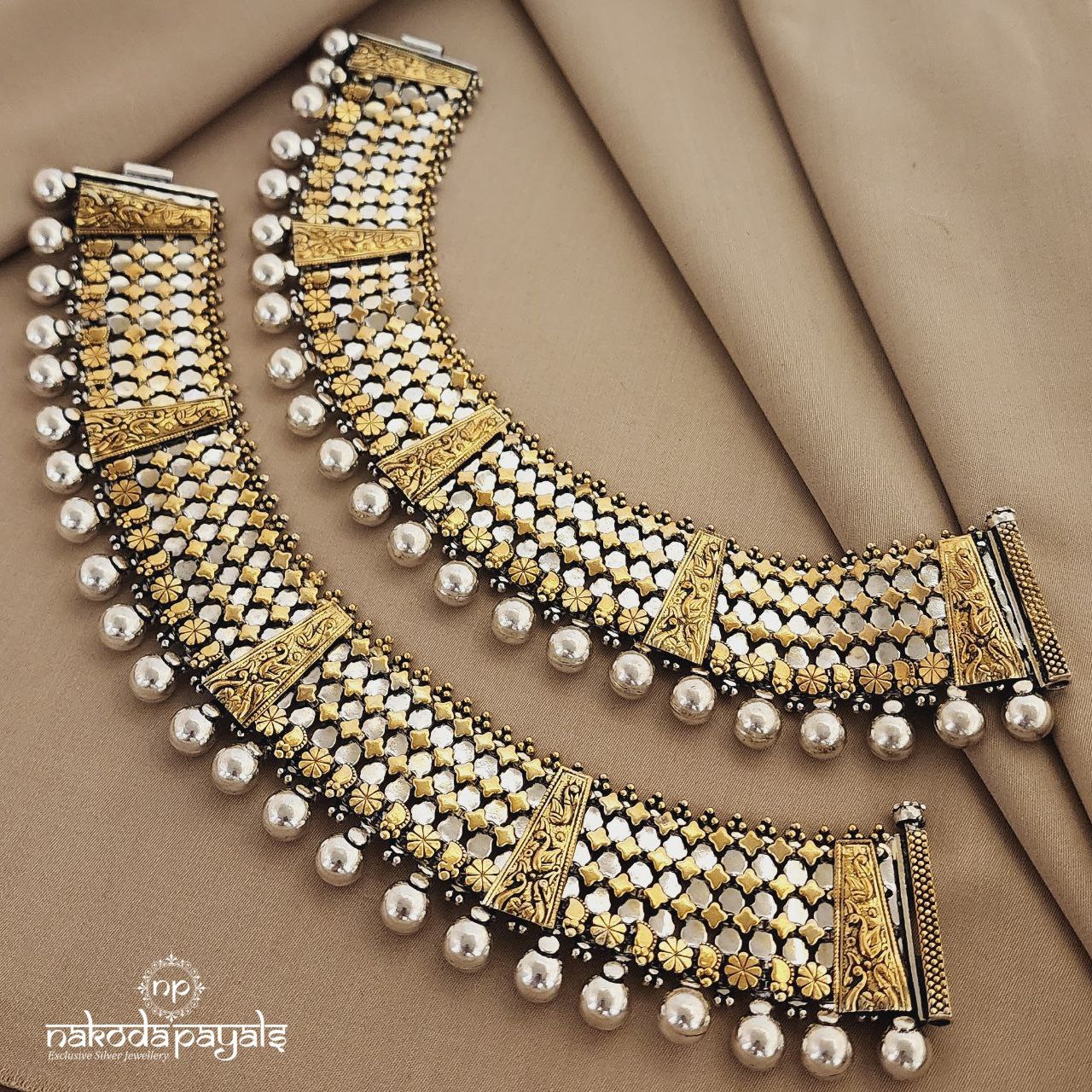 Dimond Cut With Ball Anklets (A5790)