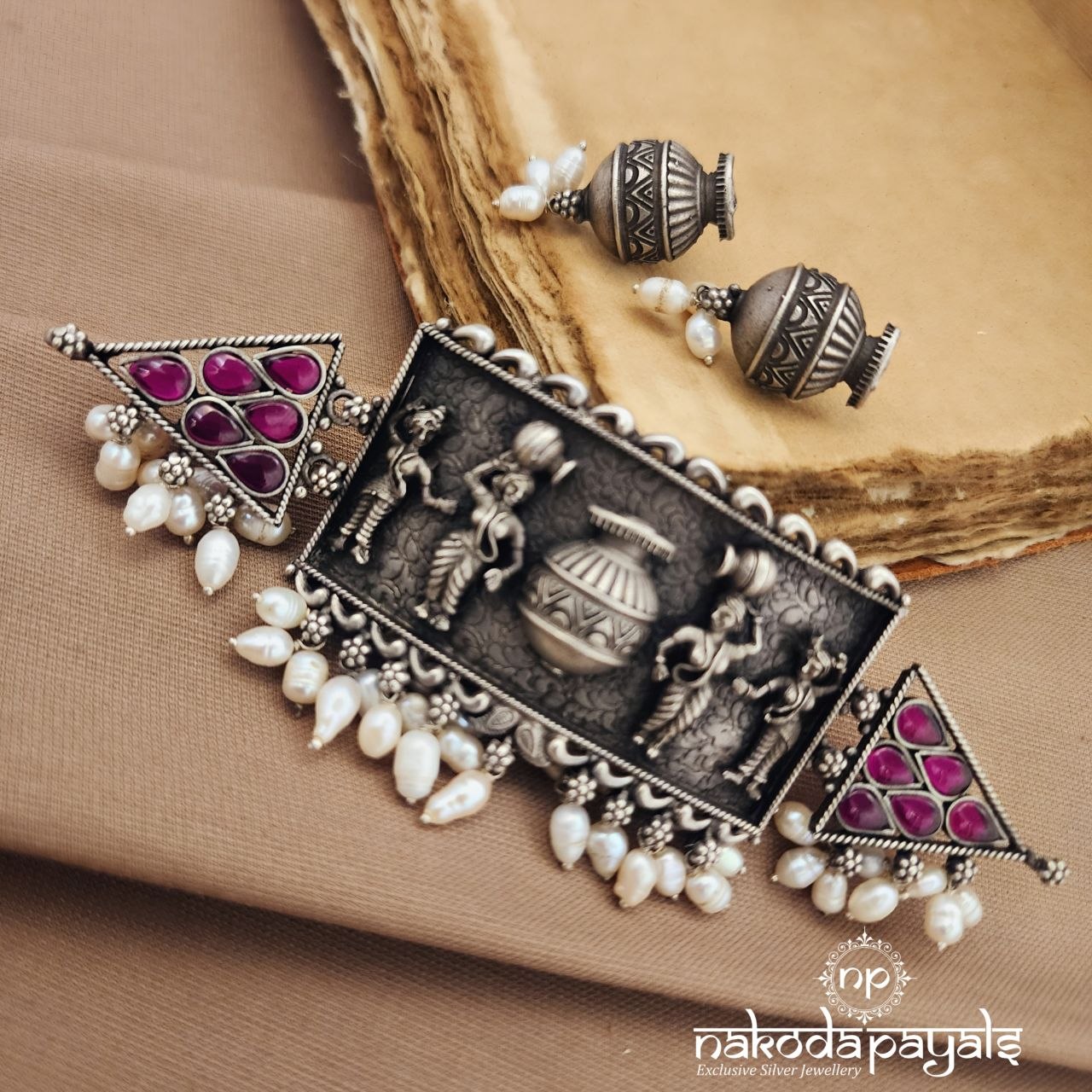 Rectangular Pink Choker With Earrings (N11661)