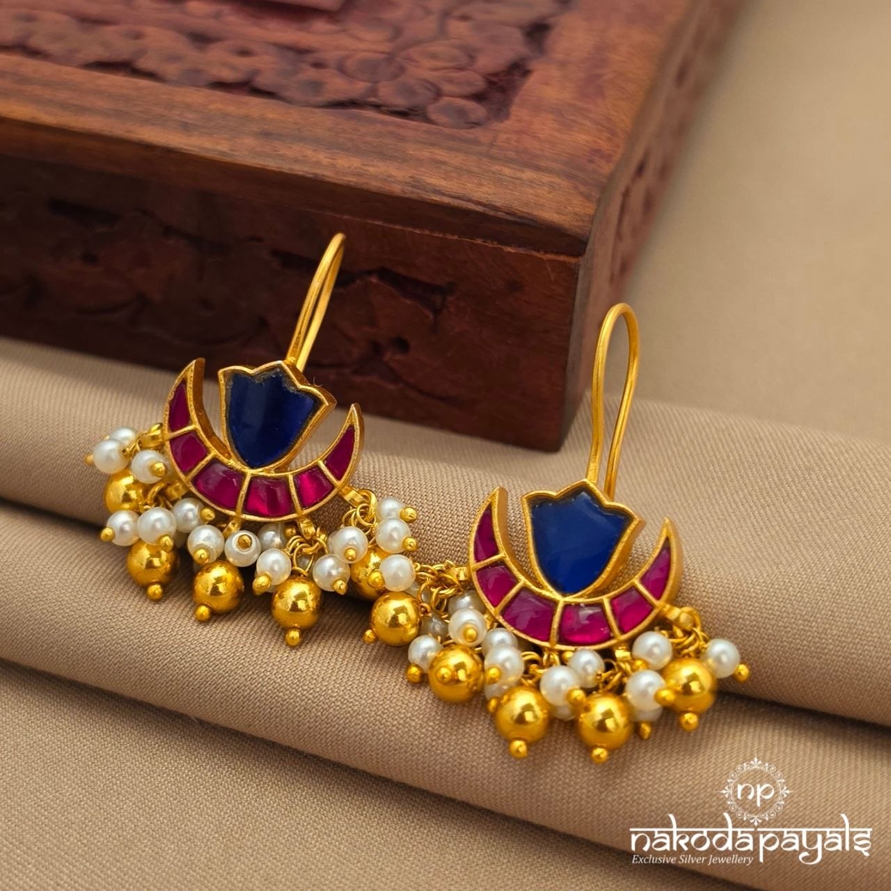 Pearly Moon Kundan Hanging (Ge10871)