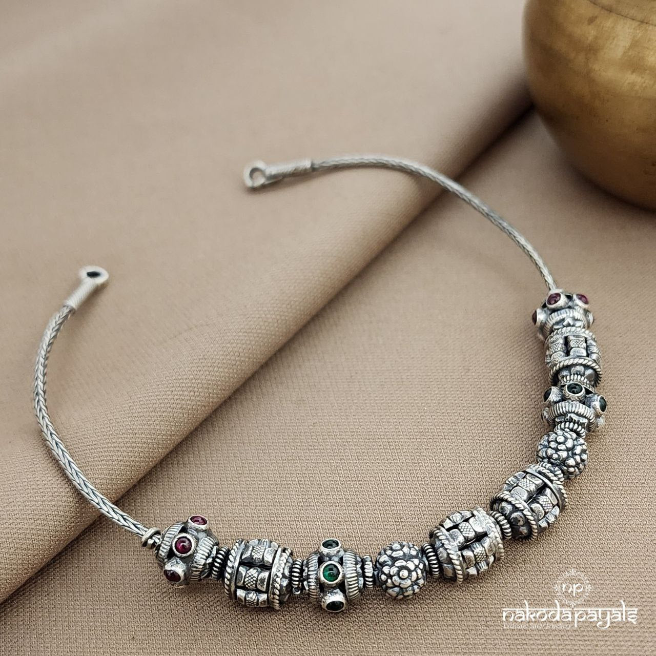 Kemp Ball Neckpiece (N11234)