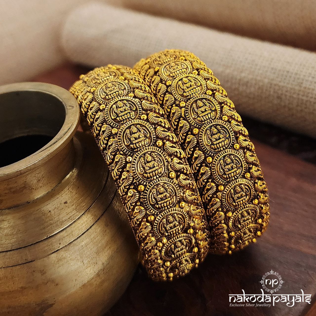 Plain Lakshmi Bangle Pairs (Gk2687)