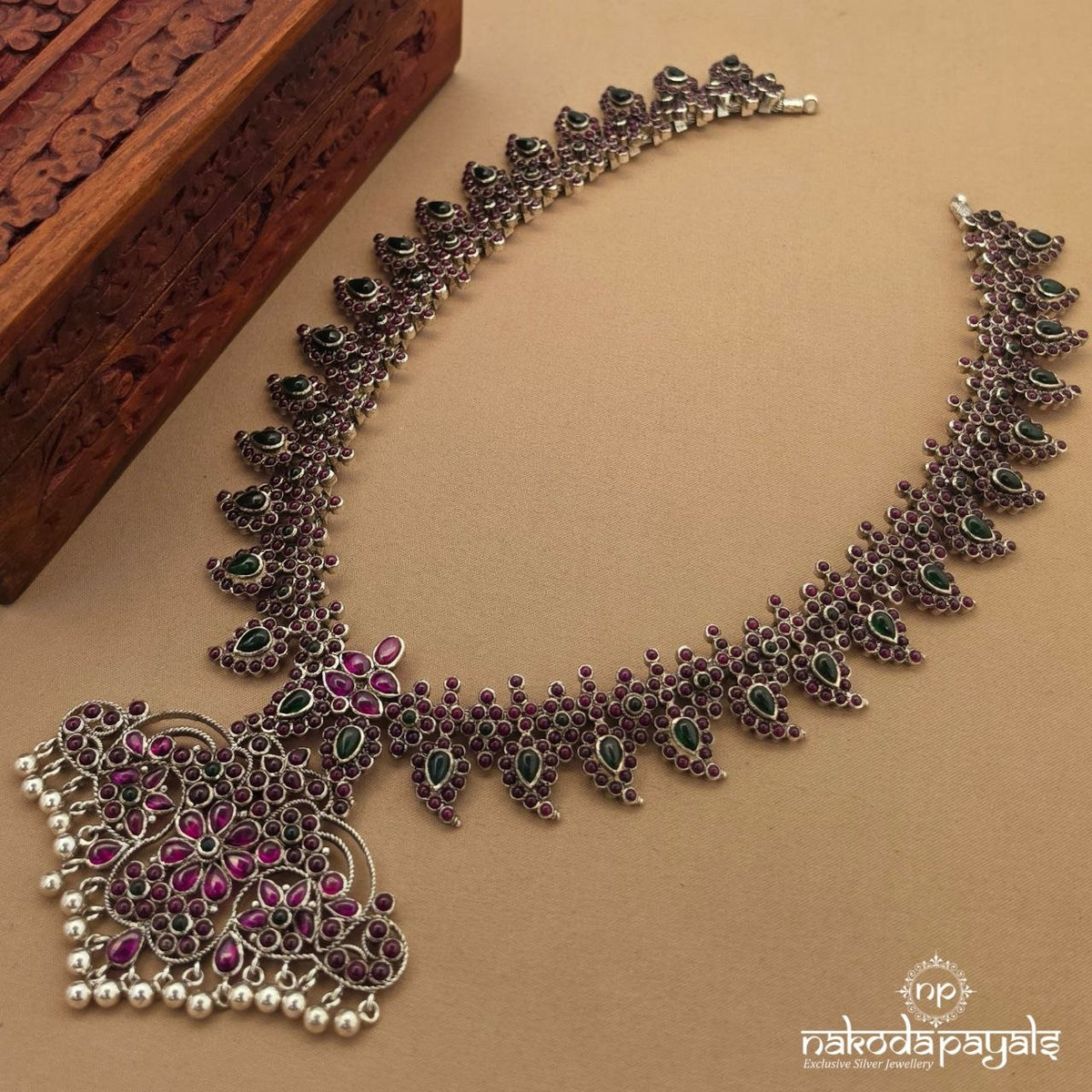 Kemp Floral Neckpiece (N12085)