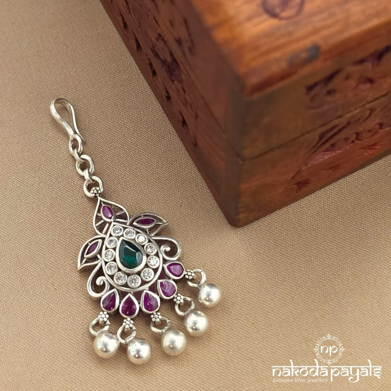 Kemp Floral Ball Drop Maang Tikka (M0491)