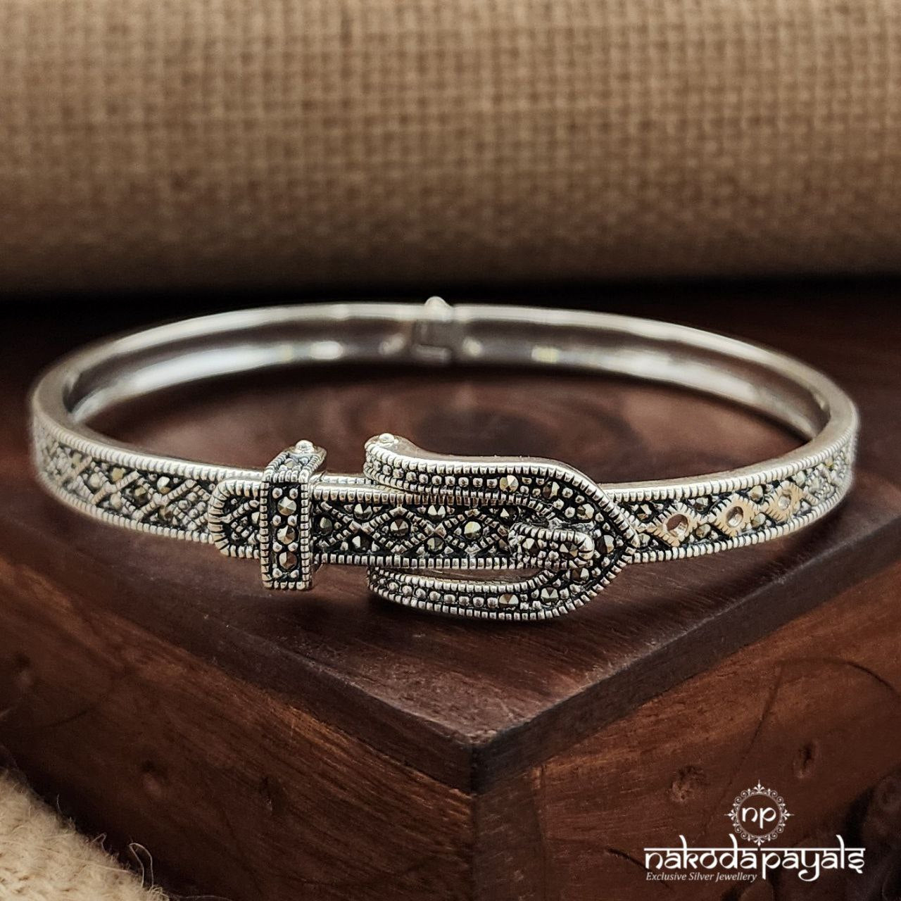 Belted Design Marcasite Kada (K5208)