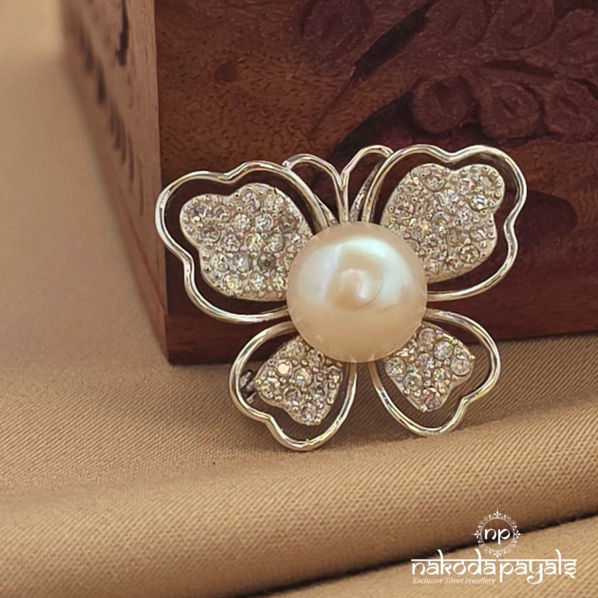Pearled Butterfly Brooch (St4042)