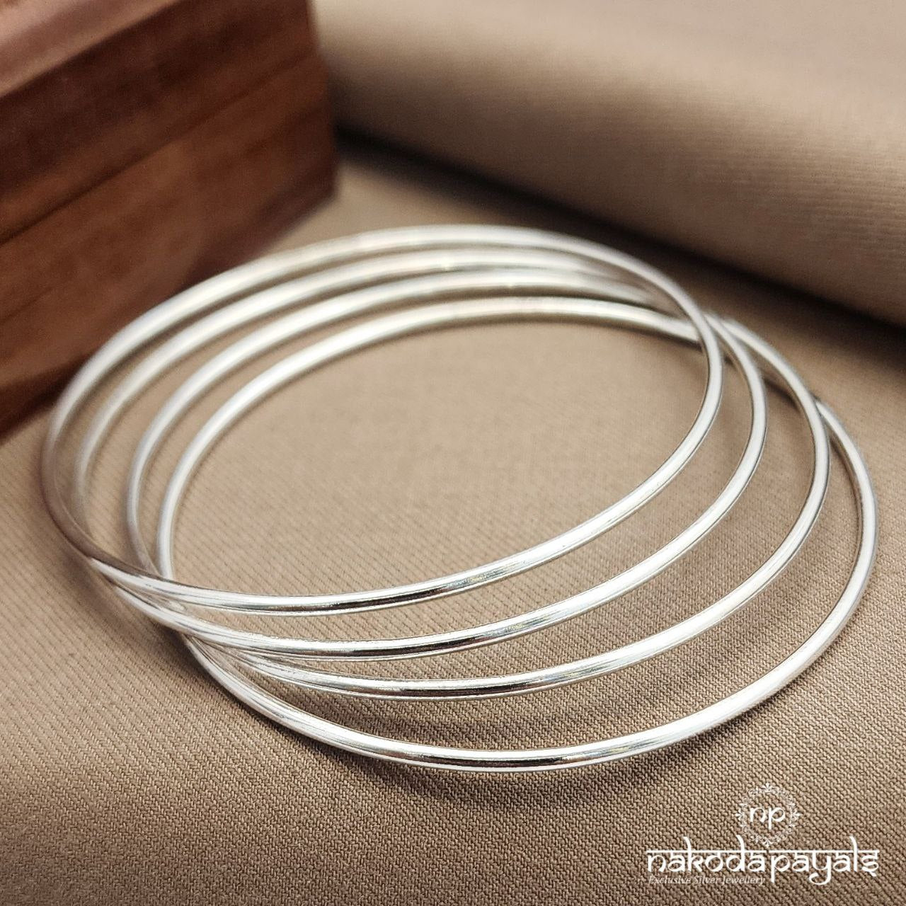 Shinney White Bangles Set (K6165)