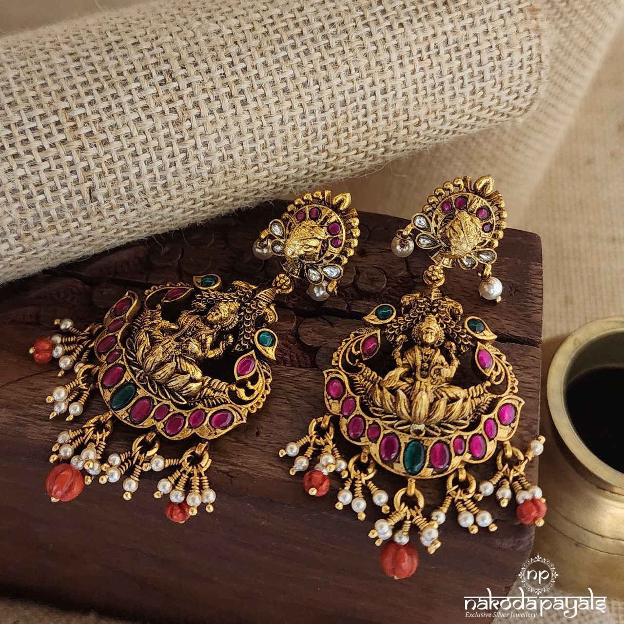Twin Peacock Lakshmi Earrings (Ge8621)